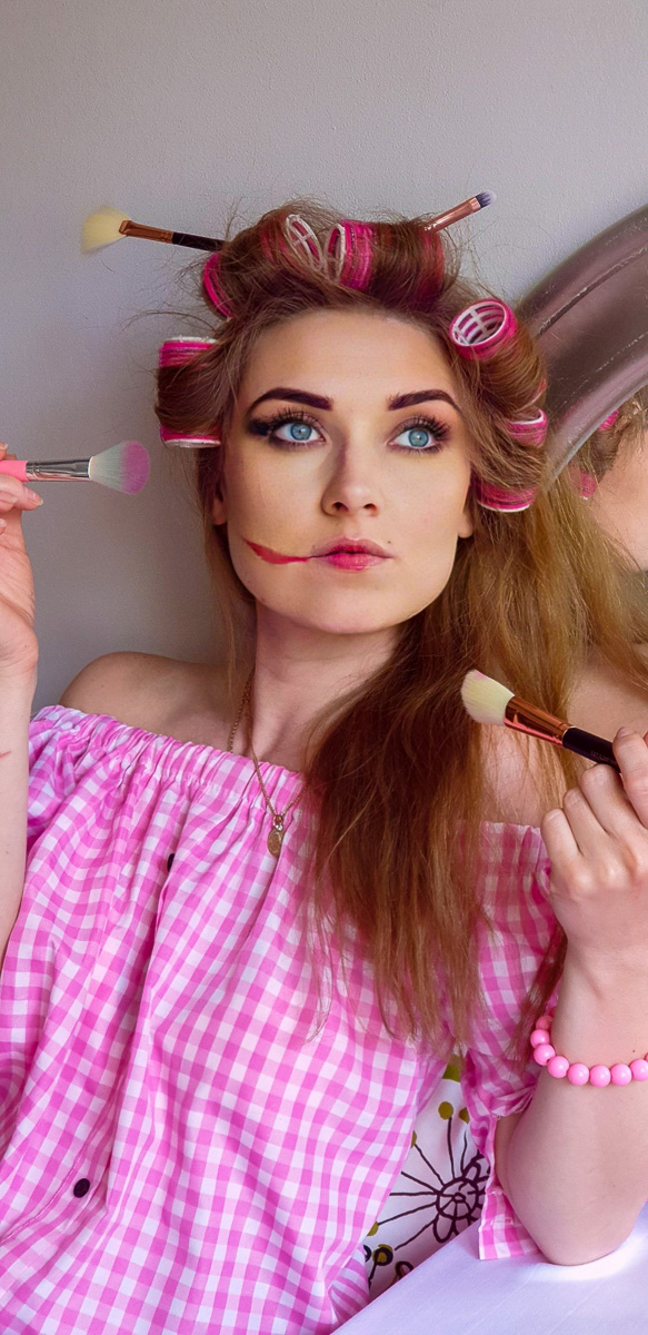 Мобильный фотограф из Владимира Татьяна Галкина ведет блог в Instagram, где рассказывает о трендах обработки и оформления. Ловите пару полезных советов, чтобы освежить визуал своего профиля.