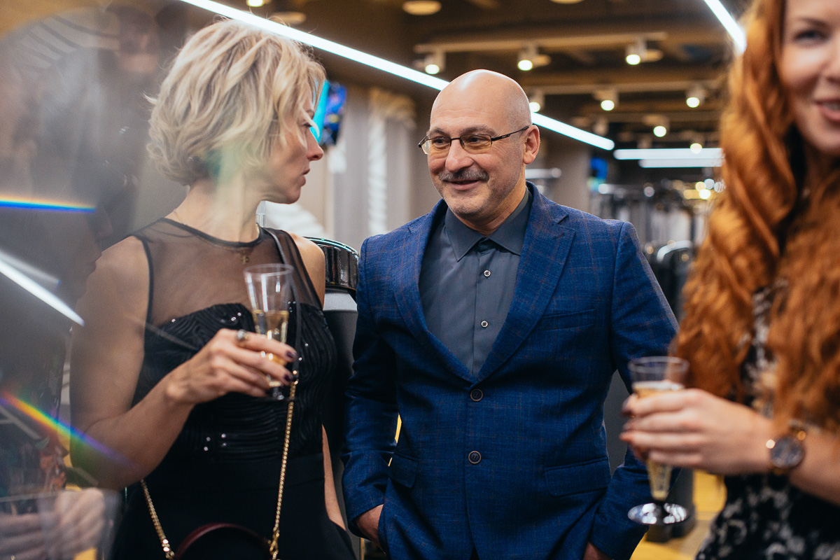 В выходные отгремел третий день рождения «Атмосферы». Да, он выпал не на самый подходящий для вечеринок период, именно поэтому креативная команда фитнес-клуба решила устроить онлайн-праздник!