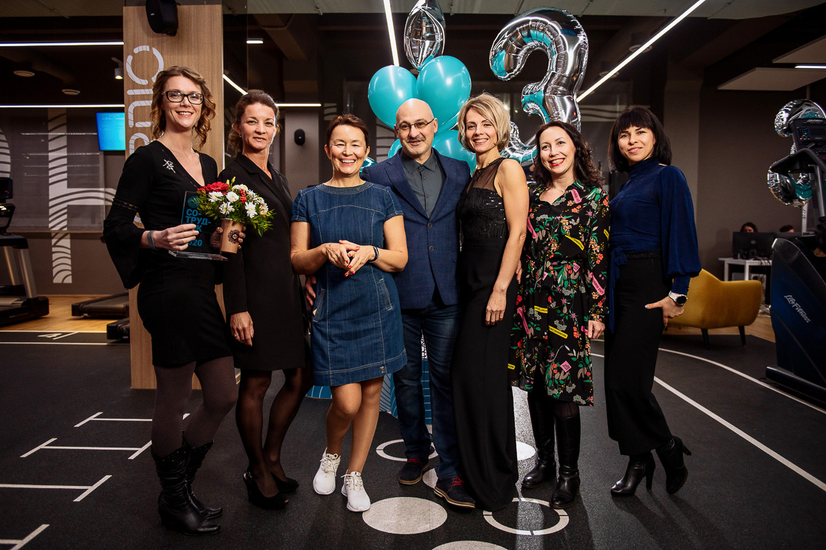 В выходные отгремел третий день рождения «Атмосферы». Да, он выпал не на самый подходящий для вечеринок период, именно поэтому креативная команда фитнес-клуба решила устроить онлайн-праздник!