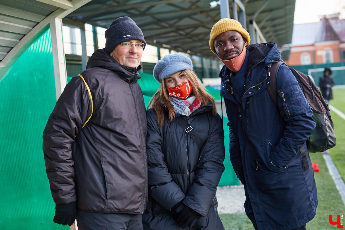 Молодые владимирские футболисты из «Торпедо» в декабре сыграли с московской любительской командой «Сила», спортсмены которой приехали из стран Азии, Африки и СНГ.