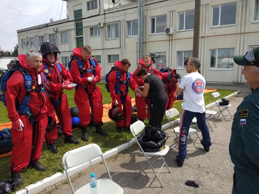 Ровно через неделю в кинопрокат выходит новый российский фильм «Огонь» от создателей «Движения вверх» и «Экипажа». Что примечательно: несколько съемочных дней проводились на территории владимирского аэропорта. Почему именно там и о чем картина, читайте в нашем материале.