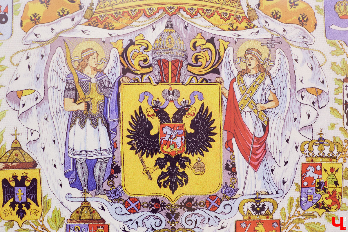 Посетили последнюю, 275-ю выставку Клары Сухаревой, взглянули на поразительные картины, вытканные с ювелирной точностью