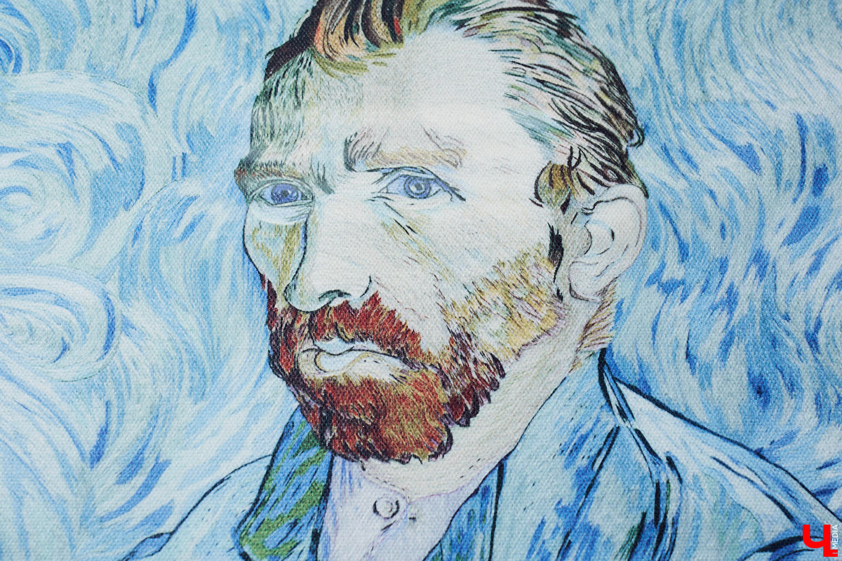 Посетили последнюю, 275-ю выставку Клары Сухаревой, взглянули на поразительные картины, вытканные с ювелирной точностью