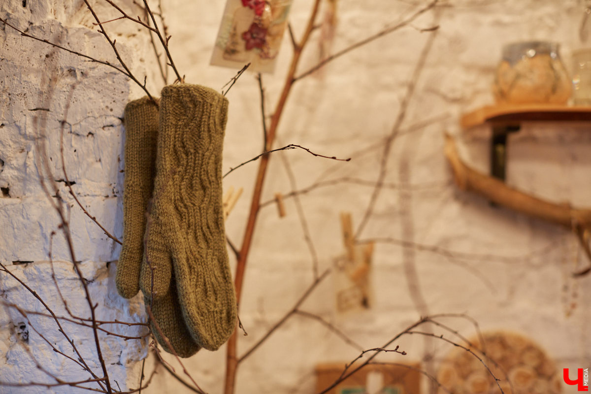 В минувшие выходные во Владимире прошел уже пятый по счету «Новогодний маркет». Кого он объединил и чем удивлял пришедших — читайте в нашем материале.