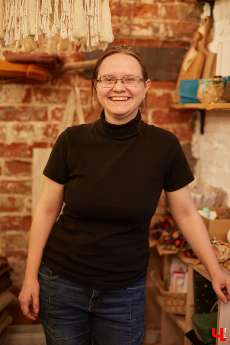 В минувшие выходные во Владимире прошел уже пятый по счету «Новогодний маркет». Кого он объединил и чем удивлял пришедших — читайте в нашем материале.