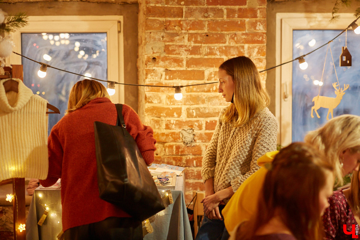 В минувшие выходные во Владимире прошел уже пятый по счету «Новогодний маркет». Кого он объединил и чем удивлял пришедших — читайте в нашем материале.