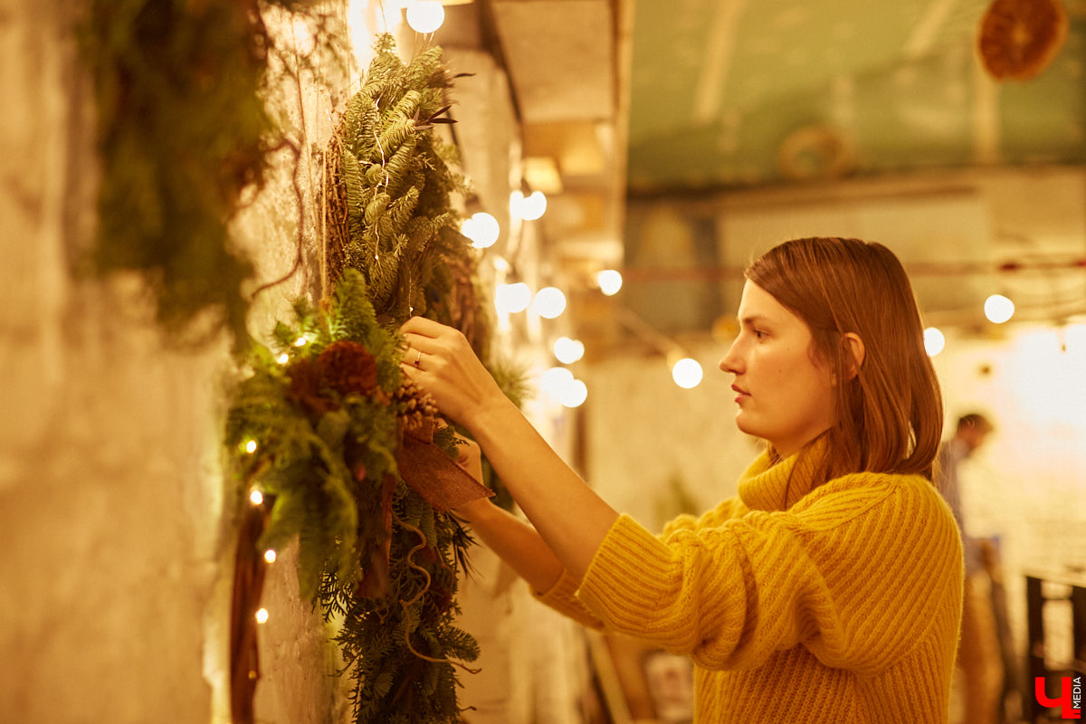 В минувшие выходные во Владимире прошел уже пятый по счету «Новогодний маркет». Кого он объединил и чем удивлял пришедших — читайте в нашем материале.