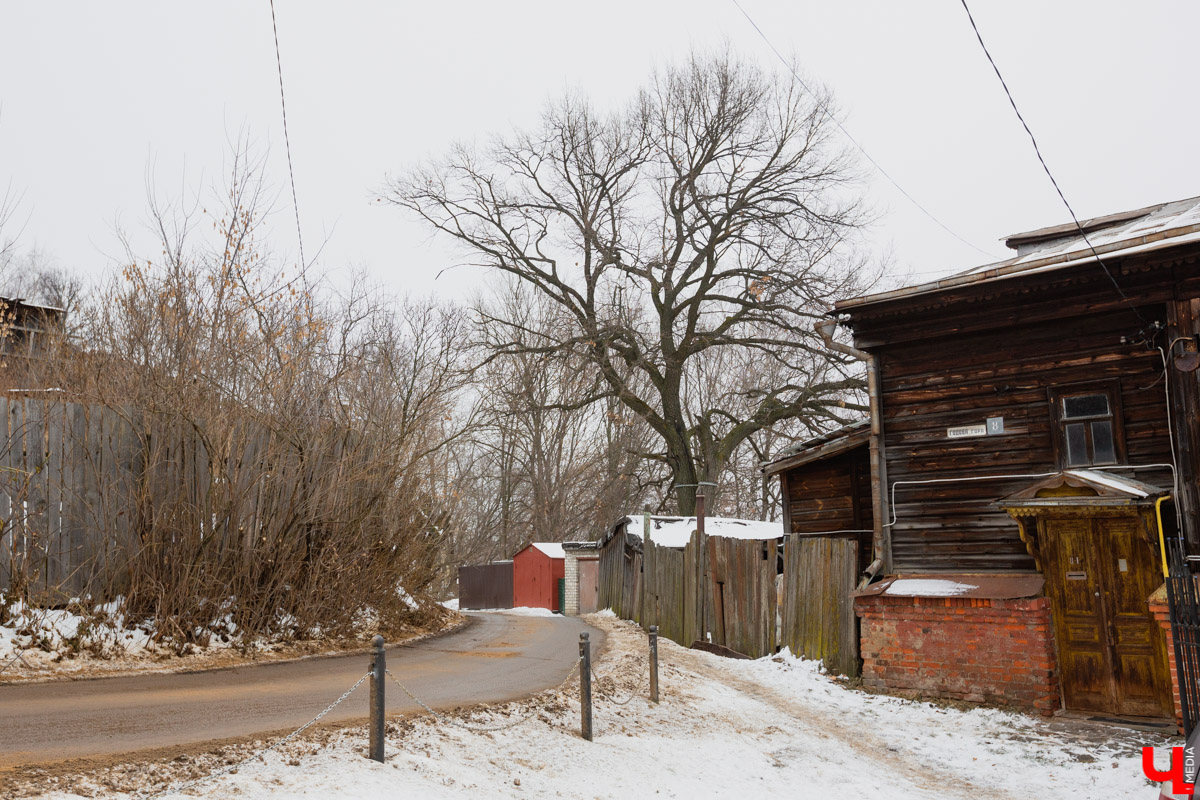 Продолжаем изучать старые и скромные улочки центра вместе с экскурсоводом Владимиром Новиковым. На очереди — Годова Гора.