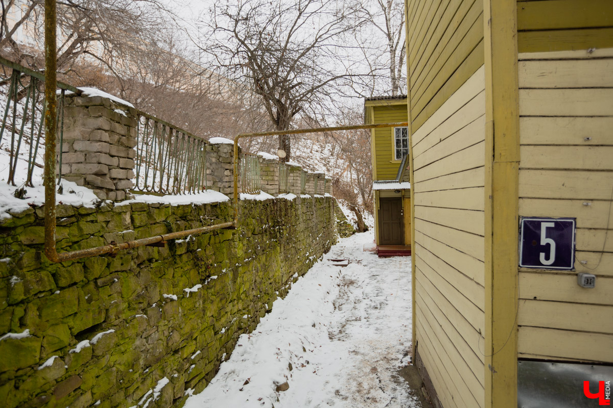 Продолжаем изучать старые и скромные улочки центра вместе с экскурсоводом Владимиром Новиковым. На очереди — Годова Гора.