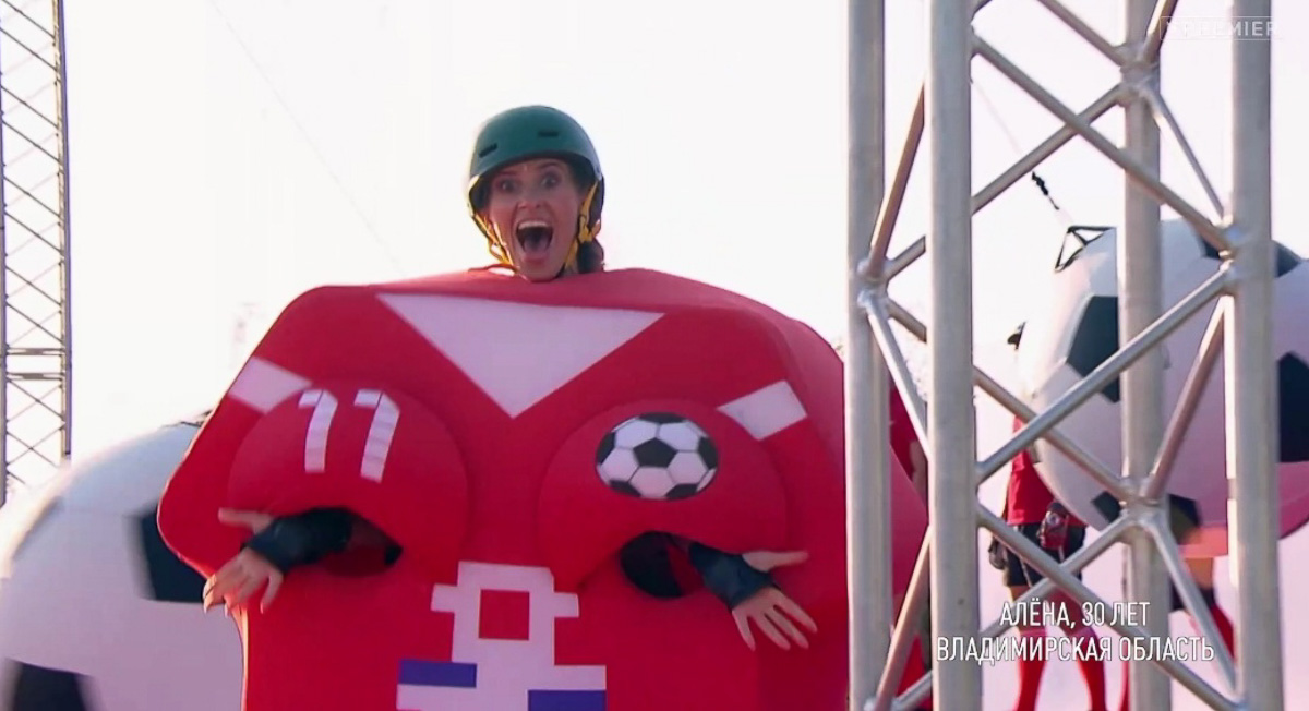 Новогодний выпуск «Золота Геленджика» с Аленой Маркеловой наконец-то вышел. Финалистка шоу рассказывает о проекте, новых знакомствах и переживаниях.