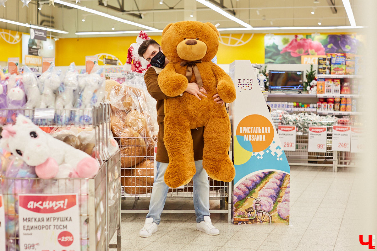 Владимирский Дед Мороз Егор Корсаков узнал рецепт прованских овощей, не грозящий возвратом сброшенных килограммов.