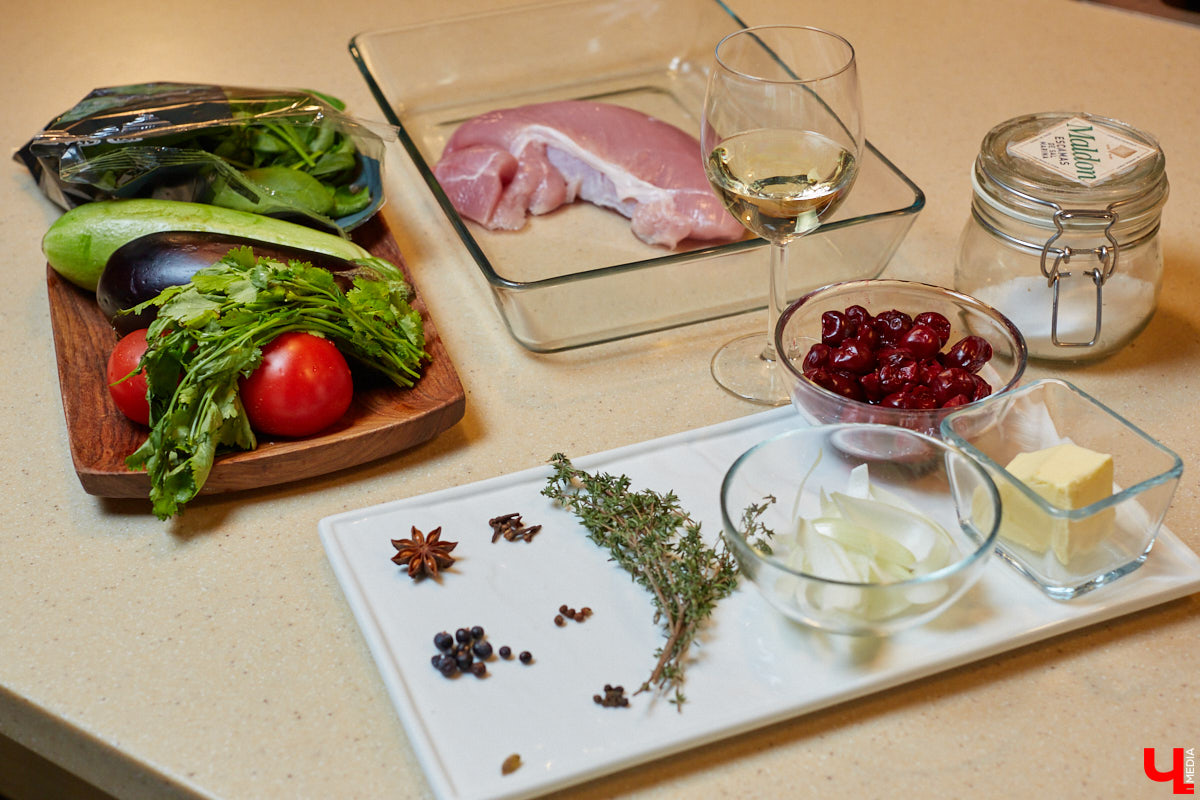 Владимирский Дед Мороз Егор Корсаков узнал рецепт прованских овощей, не грозящий возвратом сброшенных килограммов.