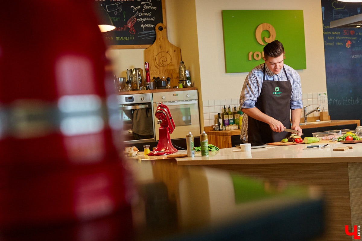 Владимирский Дед Мороз Егор Корсаков узнал рецепт прованских овощей, не грозящий возвратом сброшенных килограммов.