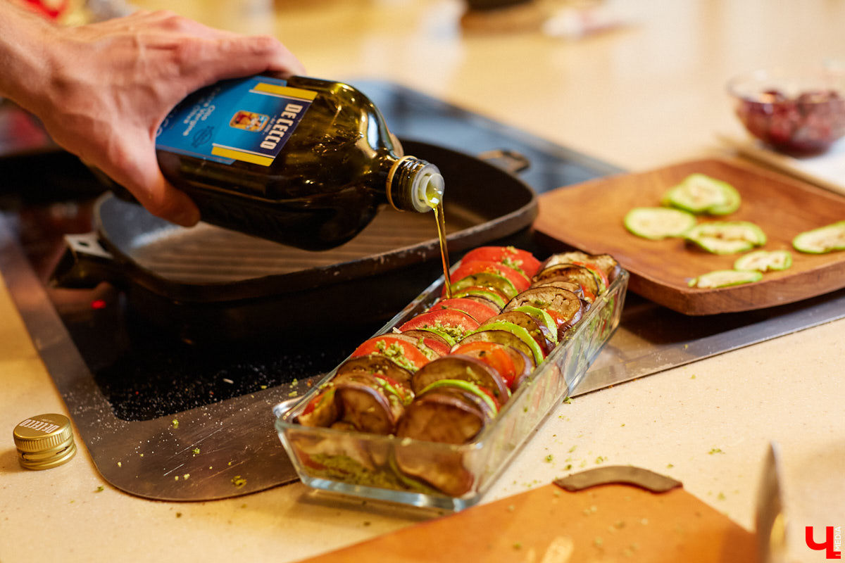 Владимирский Дед Мороз Егор Корсаков узнал рецепт прованских овощей, не грозящий возвратом сброшенных килограммов.