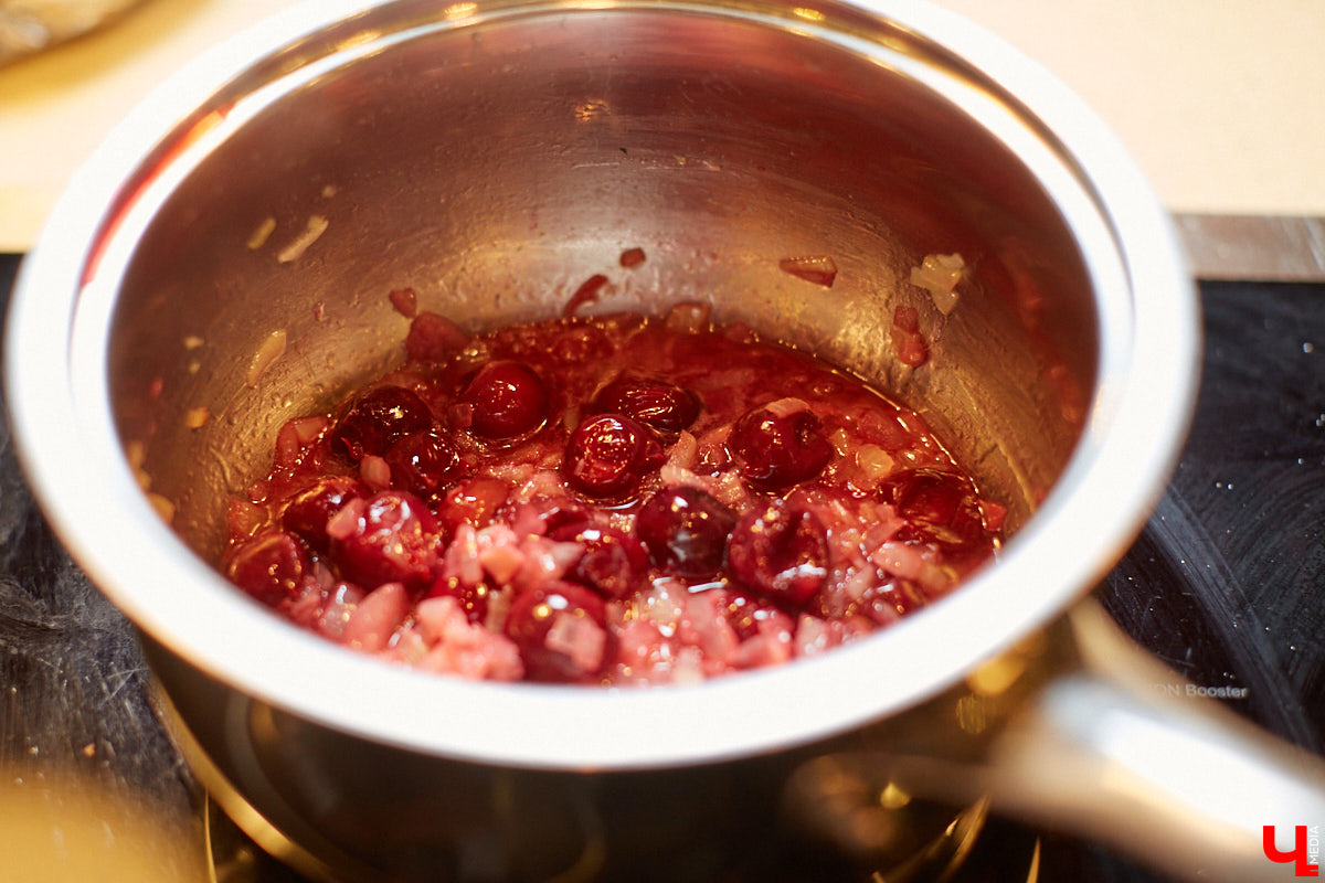 Владимирский Дед Мороз Егор Корсаков узнал рецепт прованских овощей, не грозящий возвратом сброшенных килограммов.