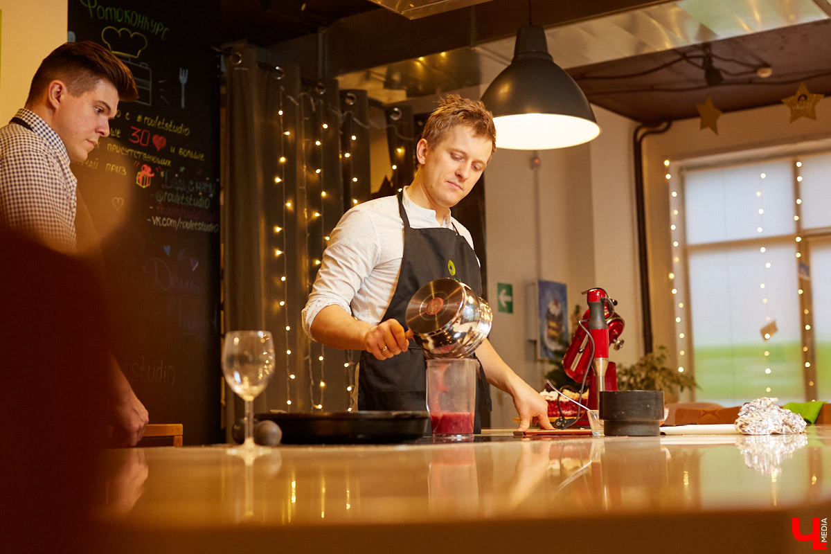 Владимирский Дед Мороз Егор Корсаков узнал рецепт прованских овощей, не грозящий возвратом сброшенных килограммов.