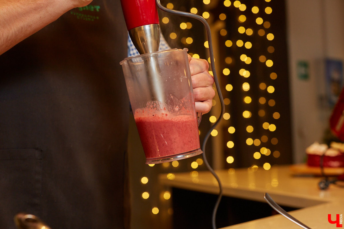 Владимирский Дед Мороз Егор Корсаков узнал рецепт прованских овощей, не грозящий возвратом сброшенных килограммов.