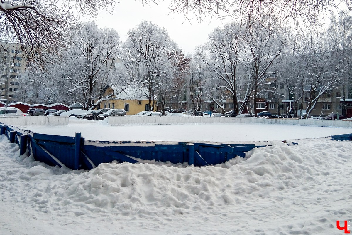 Пока снега мало и на лыжи не встать, в почете катки и хоккейные корты. Где во Владимире можно покататься на коньках? 