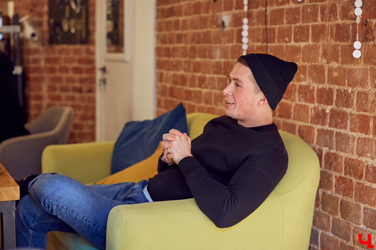 Лиричный настрой под звуки саксофона&nbsp;с, пожалуй, самым медийным «духовиком» города Ильей Марселем.