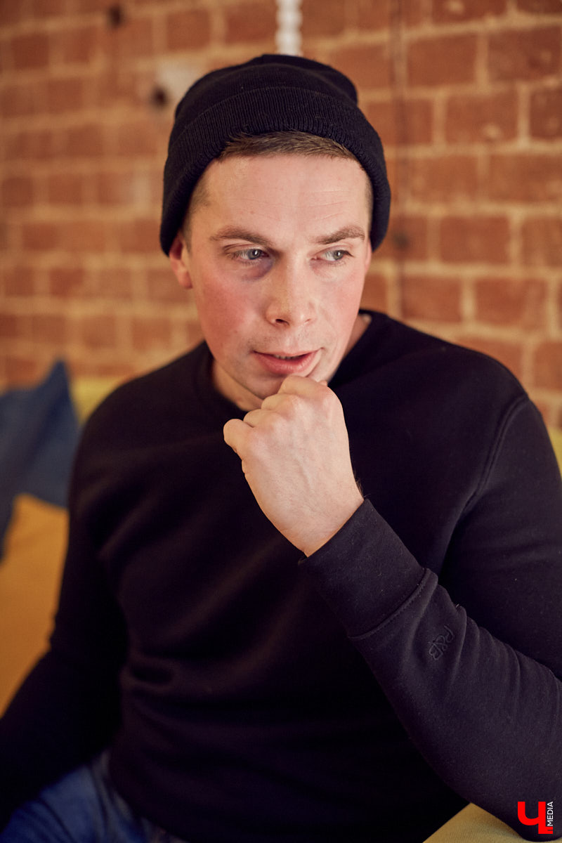 Лиричный настрой под звуки саксофона&nbsp;с, пожалуй, самым медийным «духовиком» города Ильей Марселем.