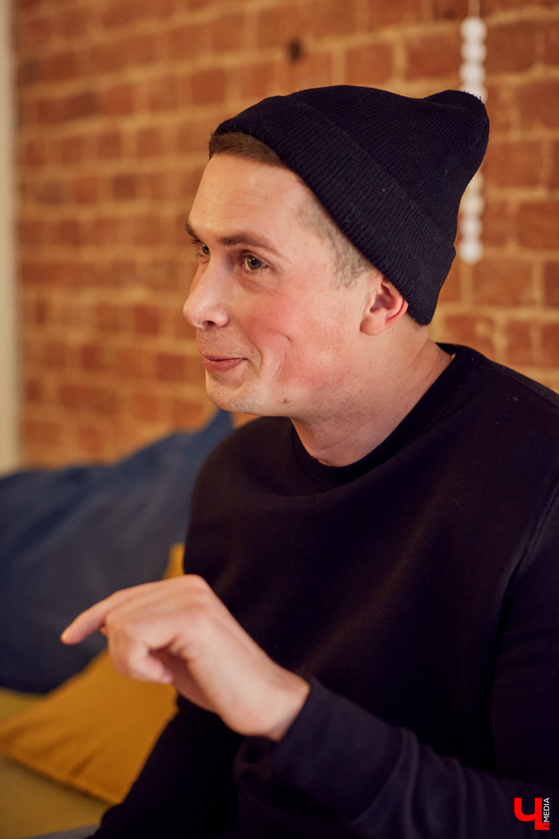 Лиричный настрой под звуки саксофона&nbsp;с, пожалуй, самым медийным «духовиком» города Ильей Марселем.