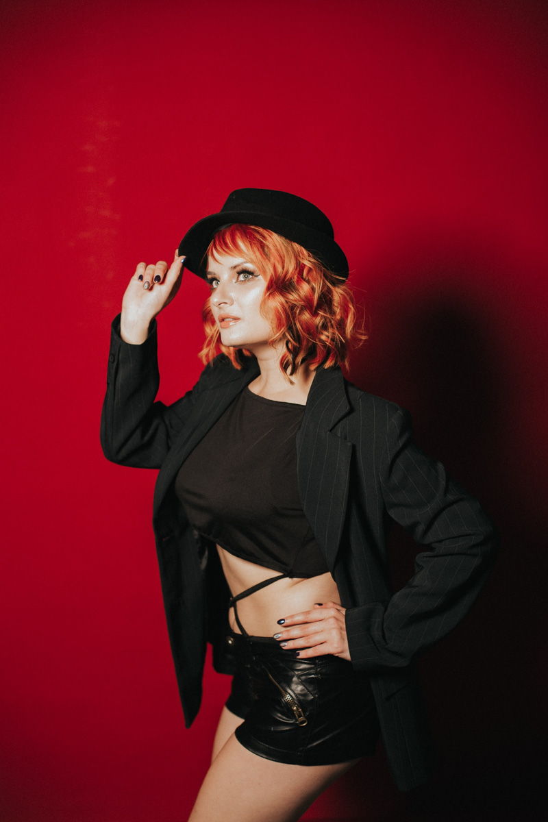 Что может быть интереснее, чем с головой окунуться в детские воспоминания? Так, как это уже сделали вместе с "Ключ-Медиа" владимирские музыканты, фотографы, радиоведущие и другие известные в городе личности.