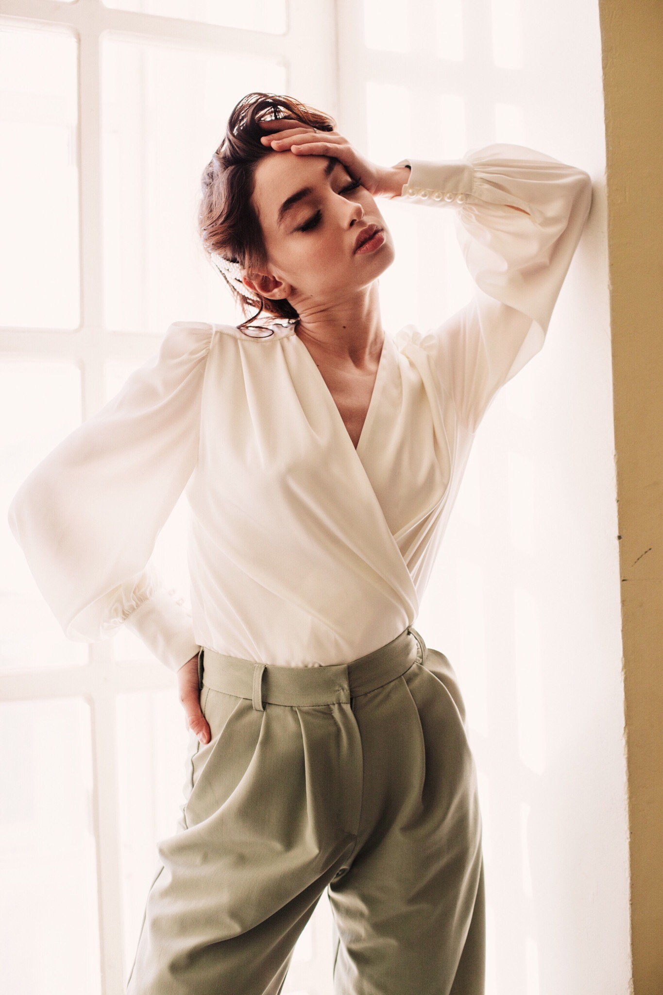 Год назад имя Аланы Чочиевой гремело на всю страну. Сначала она участвовала в конкурсе «Песни на ТНТ», потом прошла слепые прослушивания шоу «Голос». Как теперь живет владимирская певица?