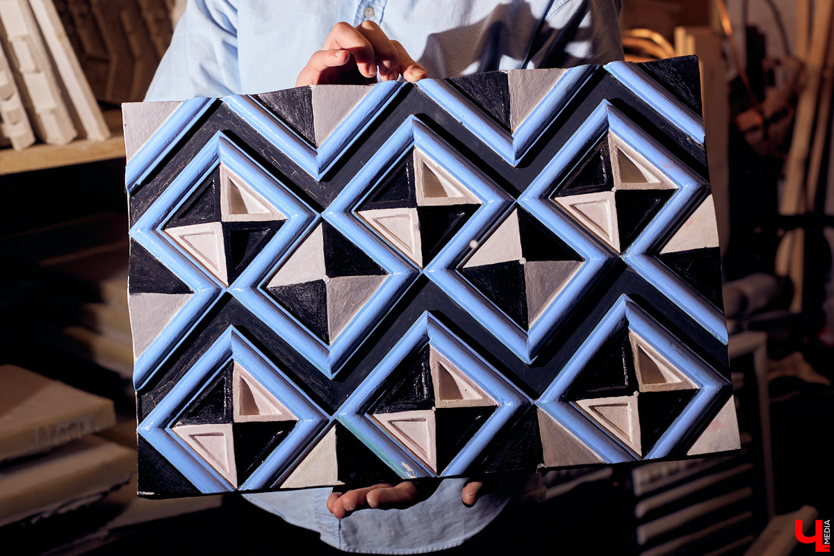 Владимирский реставратор Михаил Царенко рассказывает о реставрации Эрмитажа, удивительно хитрых работах и создаваемых с дочерью Снежаной и дизайнером Евгением Матюхиным гипсовых 3D панелях