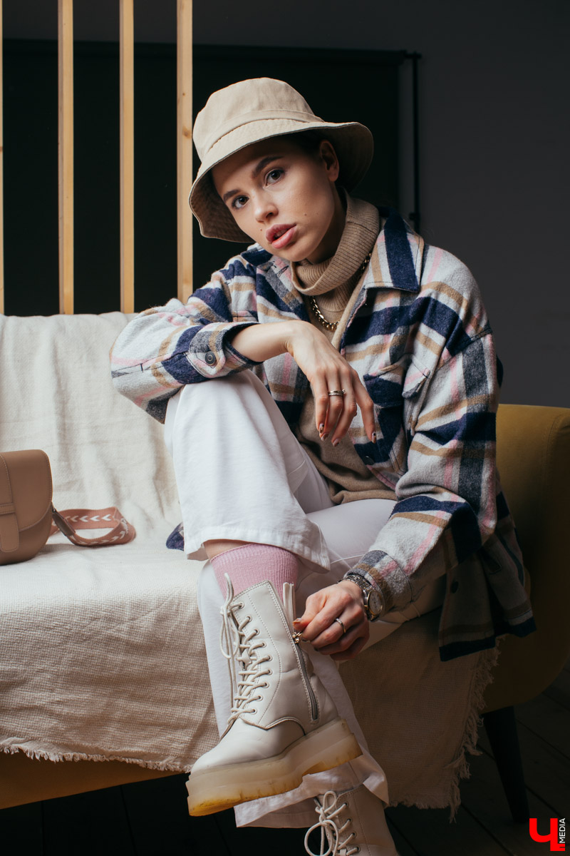 Лейсан Перова — и блогер, и стилист, и модная мама. В ее гардеробе масса стильных аутфитов, но специально для нашего издания она выбрала три свои самые любимые