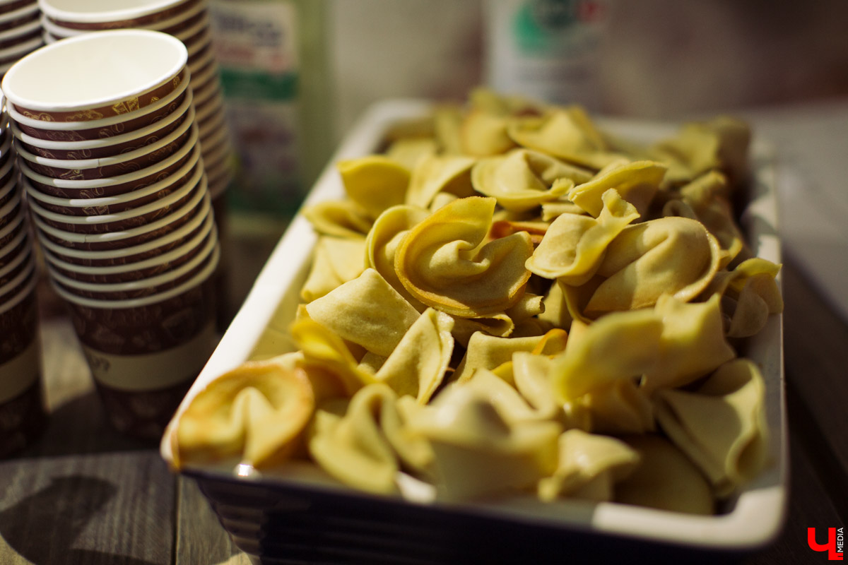 Выставка во владимирском ЦСК «Флигель» не только предсказывает будущее, но и дает общее представление о современном искусстве в России. Что пророчат работы известных молодых авторов, участников крупных проектов главных музеев страны?