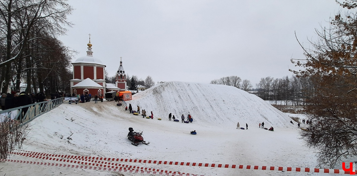 Суздаль готовится в 2024 году отметить 1000-летие. Один из этапов - реализация проекта “Зарядье. Активация”. Посмотрели, как идут дела.