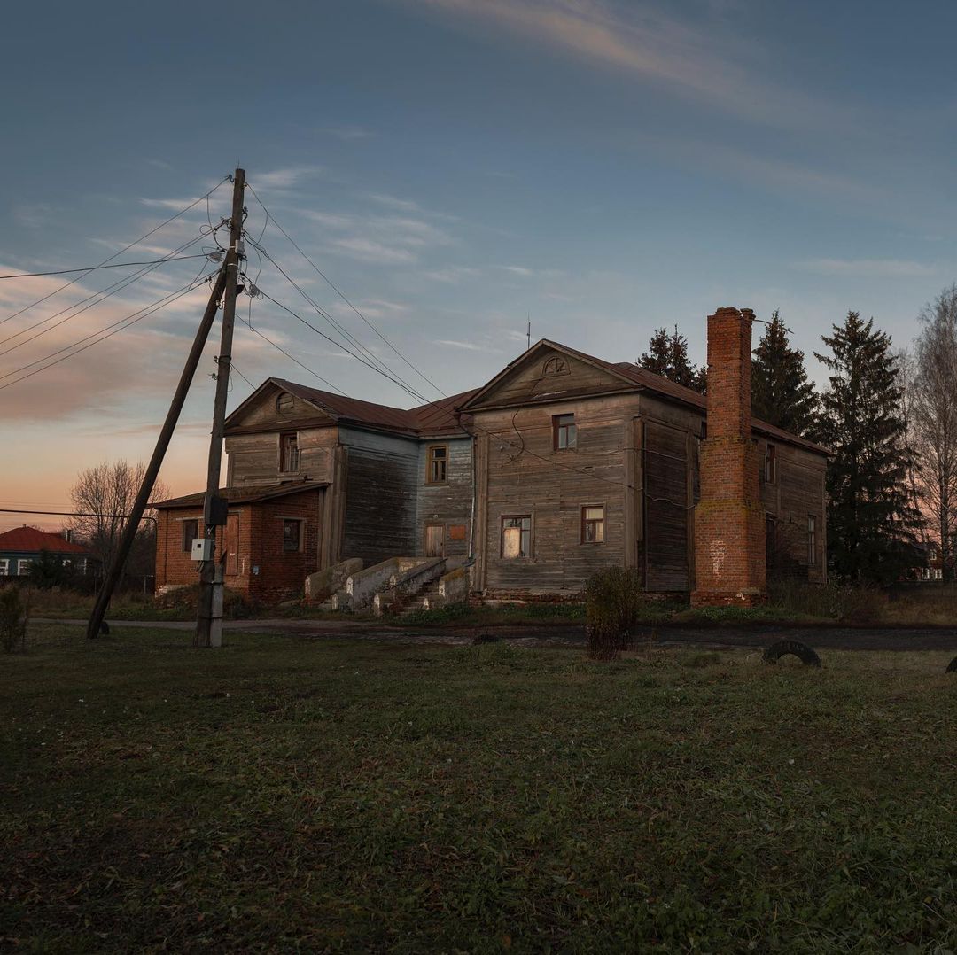 Заброшенные храмы, невероятной красоты здания и города. Знакомимся с Владимирской областью, какой ее видят известные тревел-блогеры.