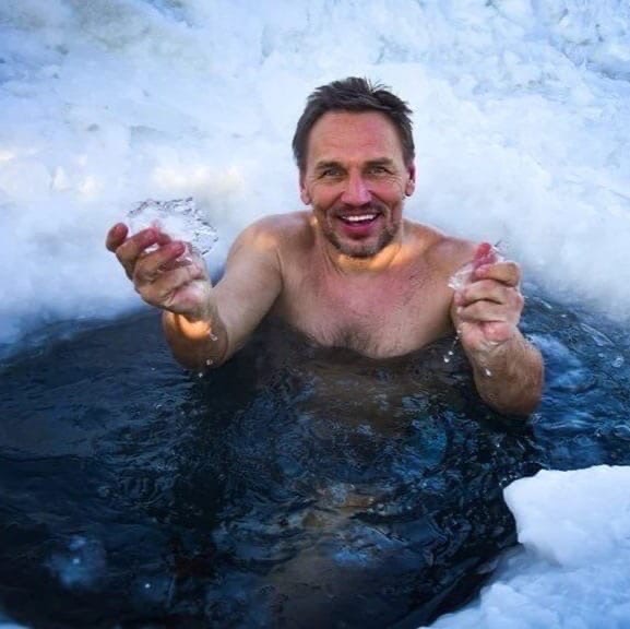 Мороз не повод, чтобы отложить фотосессию! Владимирцы разделись на холоде, чтобы сделать крутые снимки.