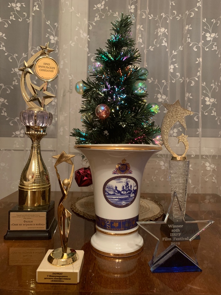 Короткометражный фильм Игоря Мельникова «Ванька» отметили на фестивале авторского русскоязычного кино в Нью-Йорке. Он завоевал специальный денежный приз и хрустальную звезду.