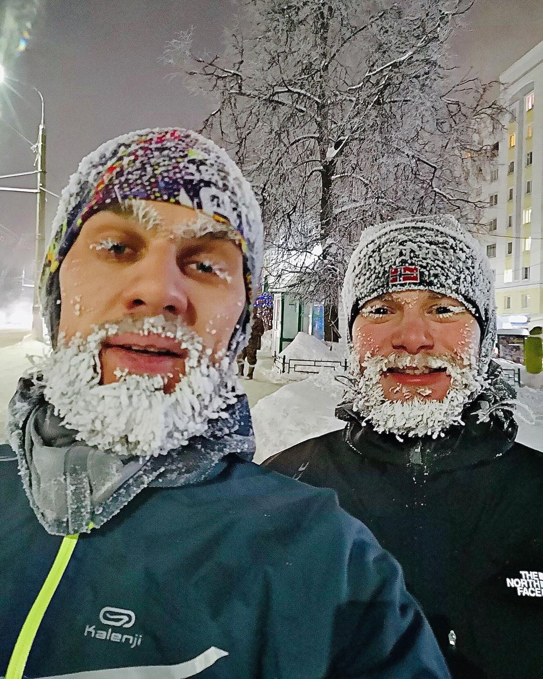 Вы любите морозы? А я в них купался. Владимирские спортсмены и любители экстремального плавания выходят на связь и рассказывают о своих крещенских развлечениях.