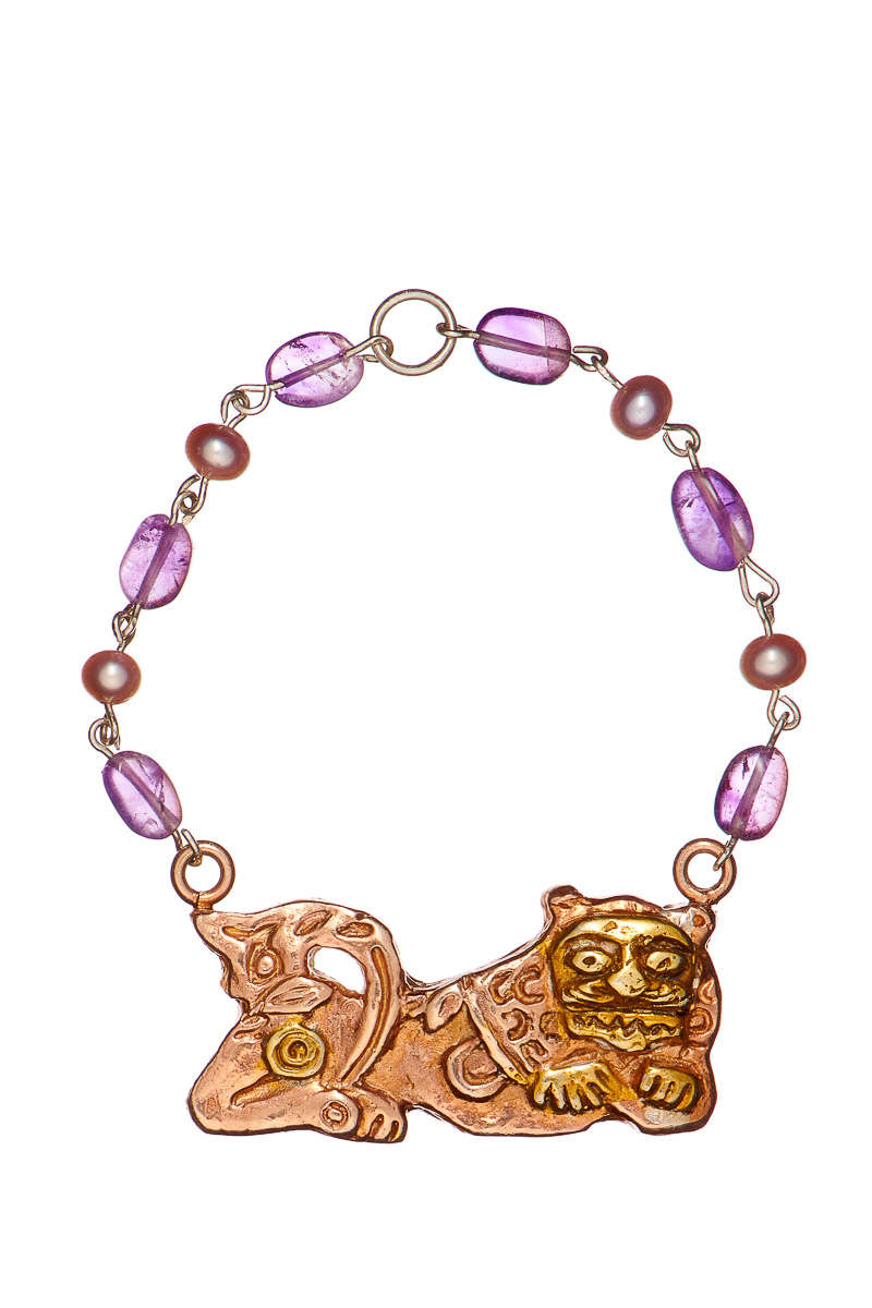 На протяжении трех лет команда московского ювелира Инги Макарон работала над созданием удивительных и единственных в своем роде украшений, вдохновленных владимирским зодчеством.