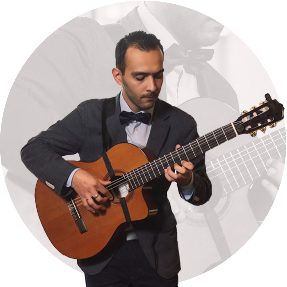 Сначала Рамиз Сеидов для “ТикТока” сыграл шуруповертом на гитаре саундтрек к фильму «Крестный отец», а потом внезапно оказался на шоу Первого канала и рассказал о подробностях съемок с Цискаридзе и Бадоевой нашему изданию.