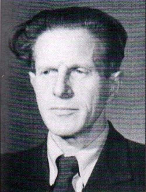 Почему в начале 20-го века Рабочая улица во Владимире называлась Щемиловкой? Кто и как жил на ней? На эти и другие вопросы мы нашли ответы, гуляя по городу с экскурсоводом Владимиров Новиковым.