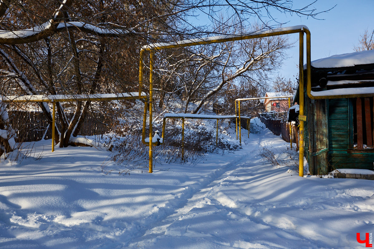 Почему в начале 20-го века Рабочая улица во Владимире называлась Щемиловкой? Кто и как жил на ней? На эти и другие вопросы мы нашли ответы, гуляя по городу с экскурсоводом Владимиров Новиковым.