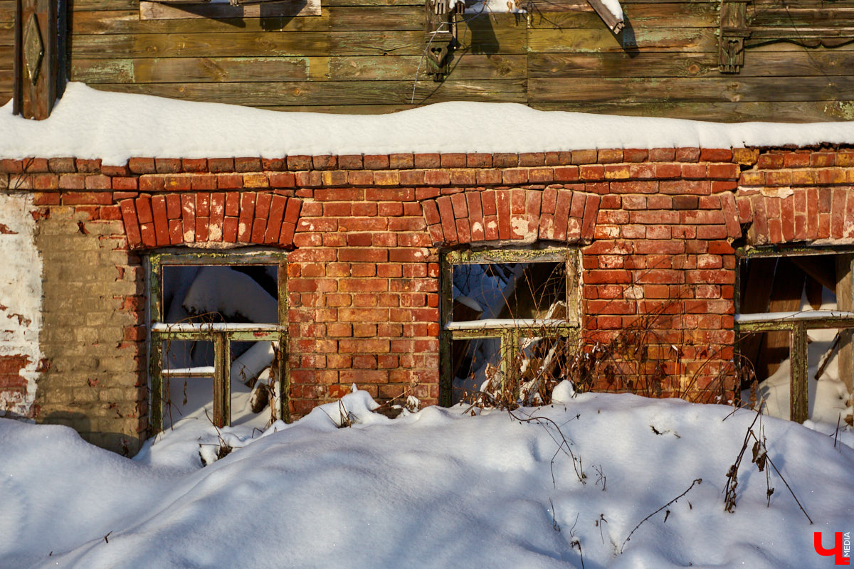 Почему в начале 20-го века Рабочая улица во Владимире называлась Щемиловкой? Кто и как жил на ней? На эти и другие вопросы мы нашли ответы, гуляя по городу с экскурсоводом Владимиров Новиковым.