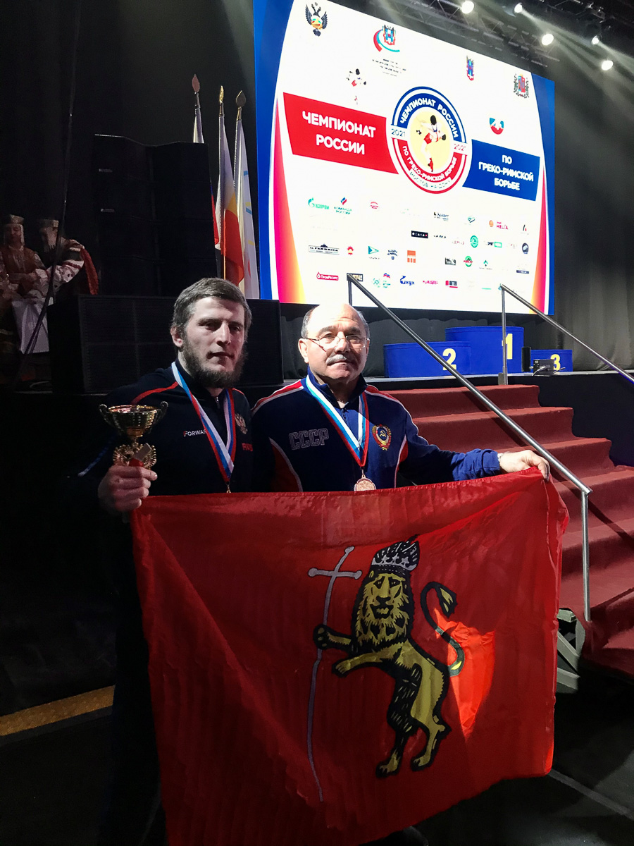 Владимирская баскетболистка Алина Захарова номинирована на звание лучшего игрока MVP, борцы-студенты завоевали два «золота» и одну «бронзу» на предолимпийском турнире, а художественные гимнастки Анна Николаева и Алина Галочкина вошли в сборную ЦФО.