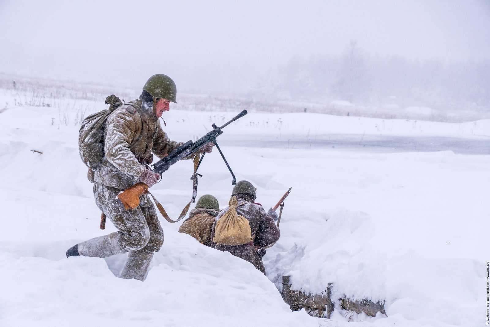 Участники ковровского военно-патриотического проекта «Наследники победы» сняли мини-фильм о тактических учениях подразделений Красной армии периода 1943 года.