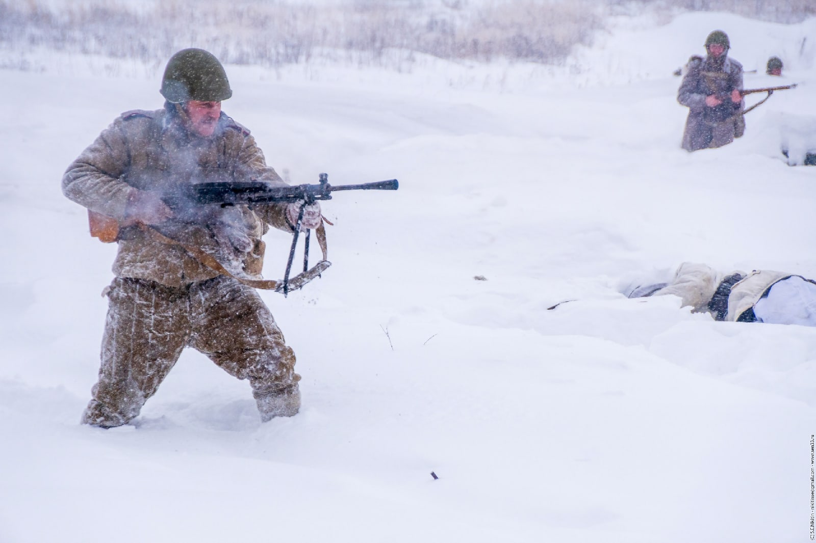 Участники ковровского военно-патриотического проекта «Наследники победы» сняли мини-фильм о тактических учениях подразделений Красной армии периода 1943 года.