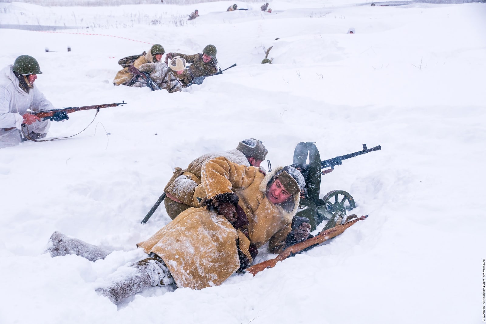 Участники ковровского военно-патриотического проекта «Наследники победы» сняли мини-фильм о тактических учениях подразделений Красной армии периода 1943 года.