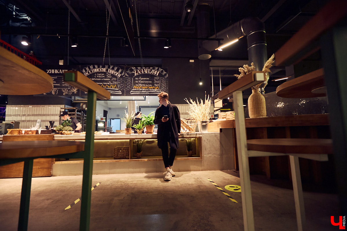 За несколько месяцев на TikTok шестнадцатилетнего Егора Иванова подписалось 350 тысяч человек. Фанаты в восторге от милого блогера, а экс-менеджер Дани Милохина взялся за раскрутку аккаунта. Узнаем у перспективного владимирца, чем обусловлен такой успех.