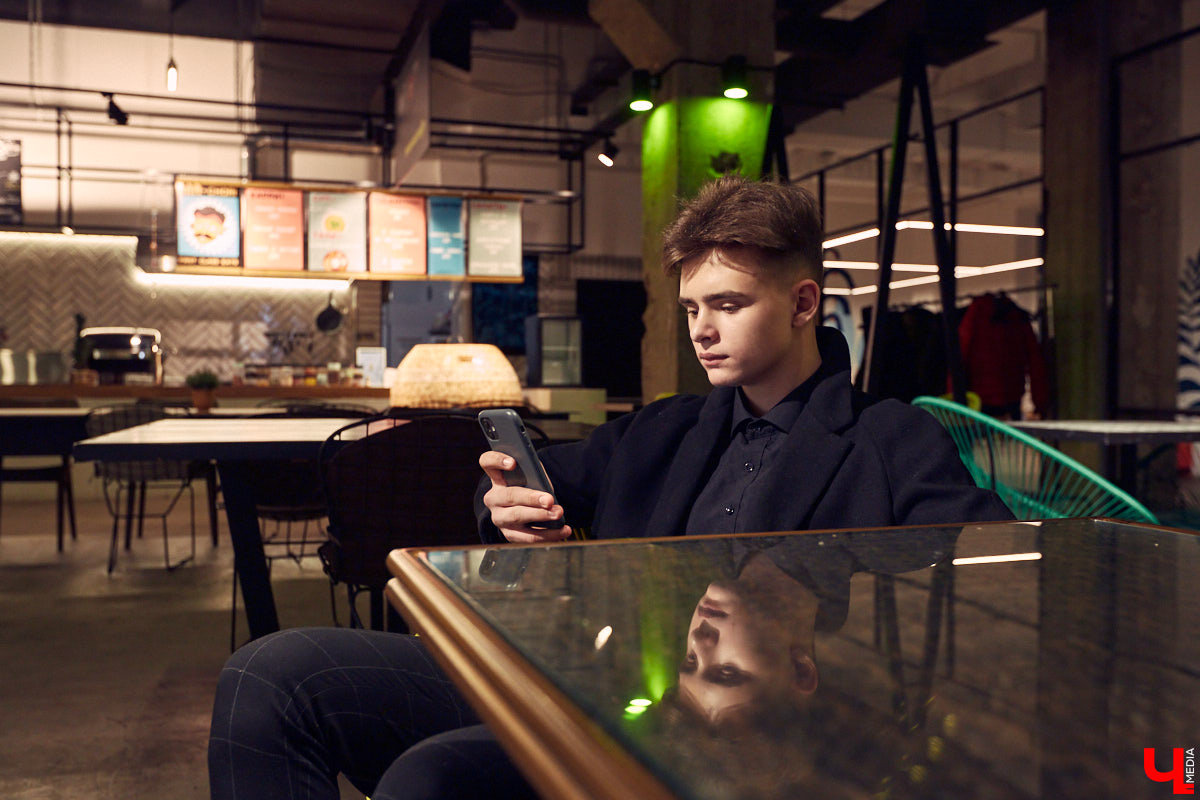 За несколько месяцев на TikTok шестнадцатилетнего Егора Иванова подписалось 350 тысяч человек. Фанаты в восторге от милого блогера, а экс-менеджер Дани Милохина взялся за раскрутку аккаунта. Узнаем у перспективного владимирца, чем обусловлен такой успех.