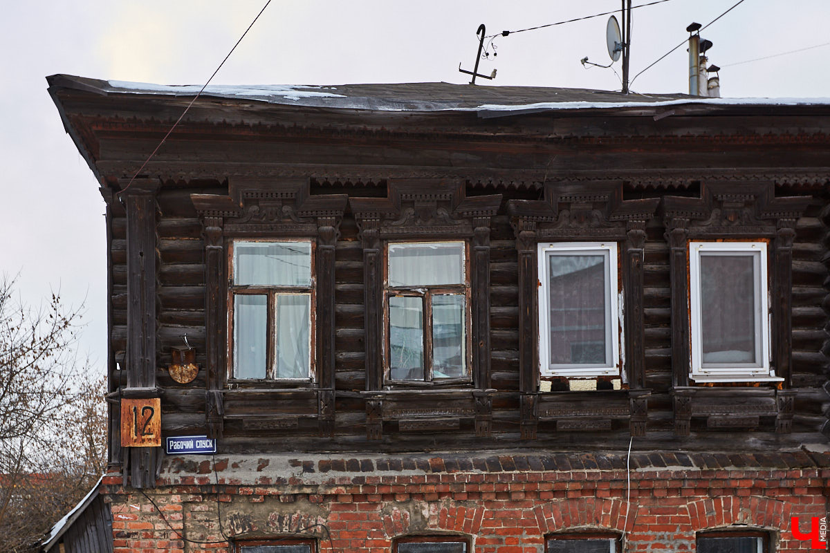 Этот спуск начинается от Большой Нижегородской и лежит вплоть до Клязьмы. Каким оно было — историческое прошлое «спиртовой артерии» города?