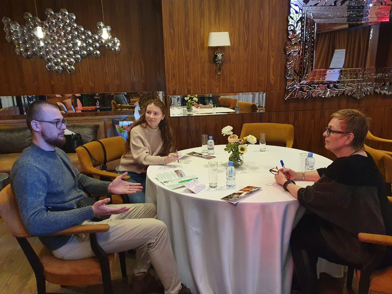 Клуб «28 петель». Чем именно там занимаются? Что за хорошие дела делают? Выяснили в интервью с координатором проекта Оксаной Митрофановой.