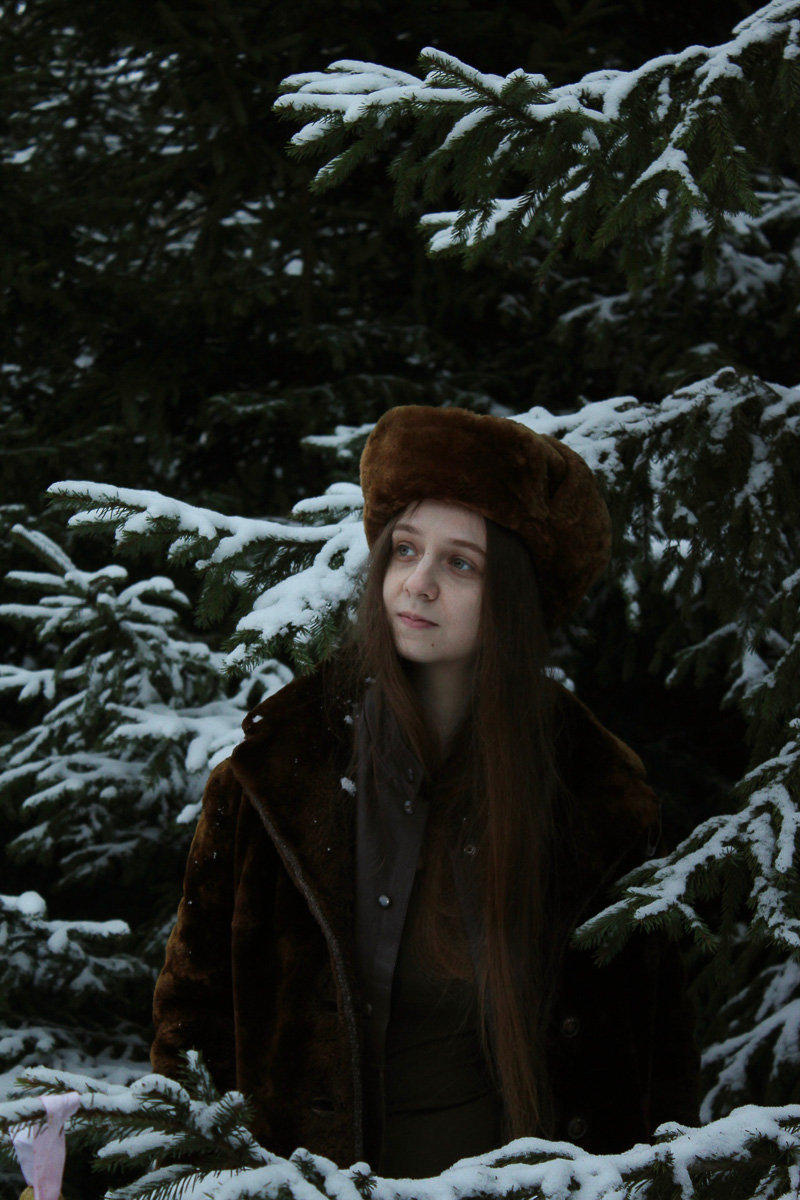 Серафима Головченко — сценаристка, отучившаяся во ВГИКе и там же создавшая свои первые работы. Сейчас девушка признана на уровне международных фестивалей, а сценарий дебюта «Чупакабра» выиграл питчинг Министерства культуры РФ и стал победителем четвертой сценарной премии «СЛОВО» имени Валентина Черных.