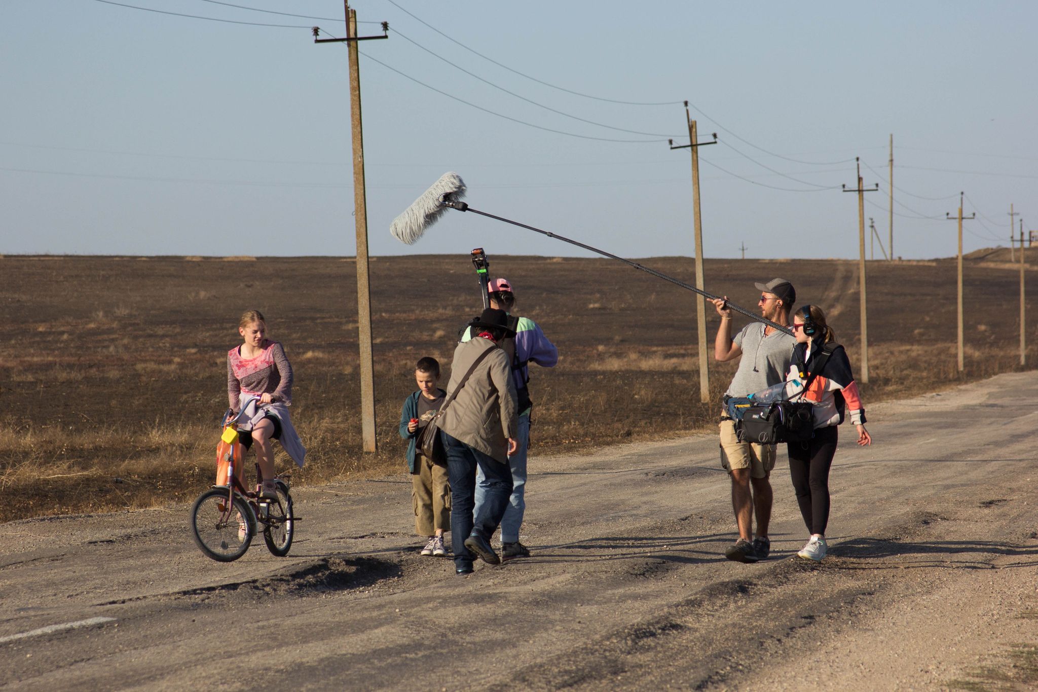 Серафима Головченко — сценаристка, отучившаяся во ВГИКе и там же создавшая свои первые работы. Сейчас девушка признана на уровне международных фестивалей, а сценарий дебюта «Чупакабра» выиграл питчинг Министерства культуры РФ и стал победителем четвертой сценарной премии «СЛОВО» имени Валентина Черных.